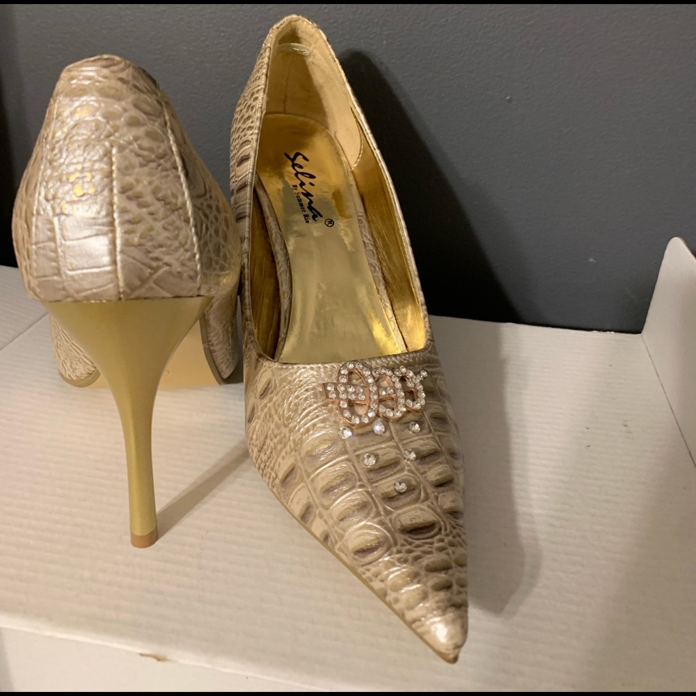 Summer Rio gold high heel size 7 shoes